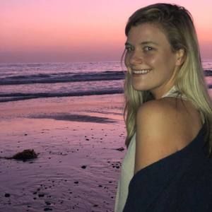 Meet your Posher, Caroline